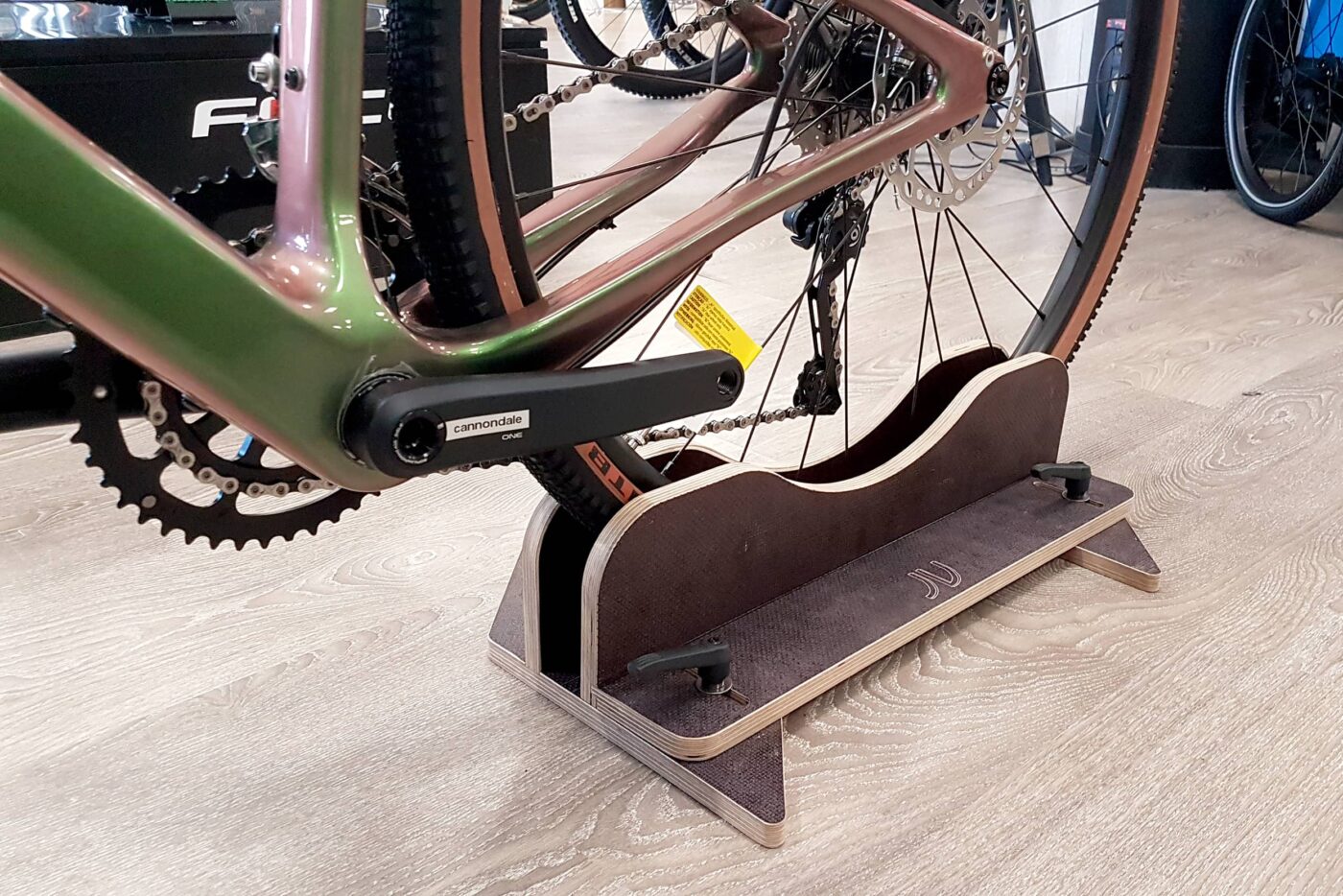 Support arrière pour pose du vélo