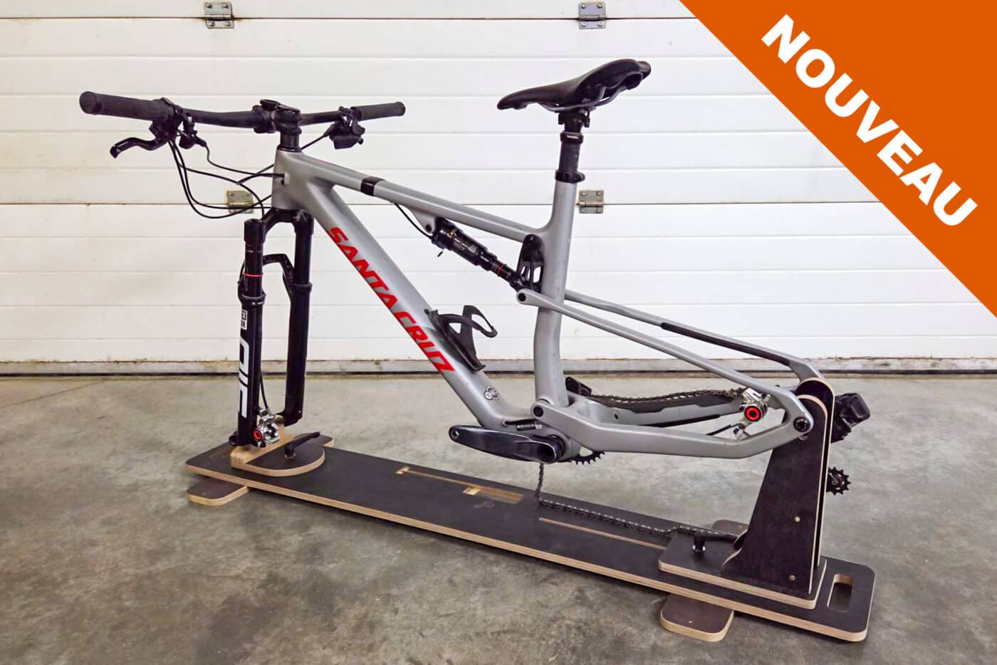 Nouveauté ! Planche pour 1 vélo avec les deux roues démontées